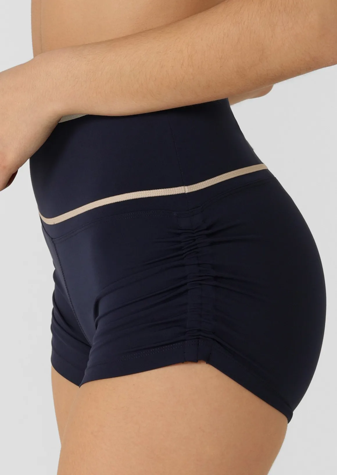 Lorna Jane Sunrise Circuit 9cm Bike Shorts FrenchNavy Discount